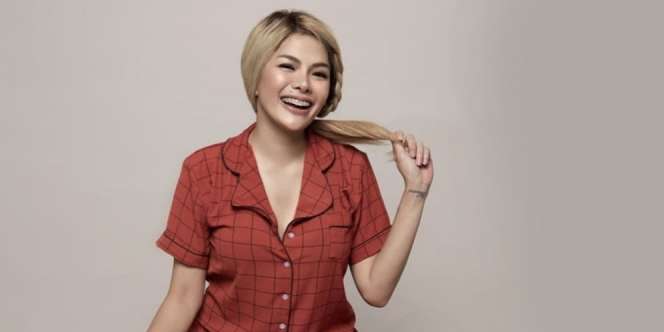 Bikin Pangling, Ini Potret Nikita Mirzani dengan Gaya Rambut Panjang