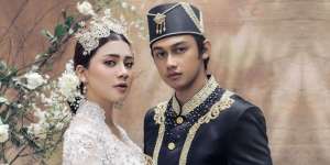 8 Potret Prewedding Felicya Angelista & Hito Caesar yang Usung Adat Minahasa, Tampil Beda!