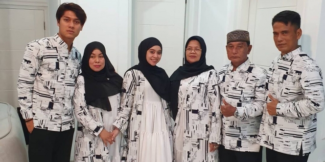 Beredar Foto Pertemuan Keluarga Lesti Kejora dan Rizky Billar Pakai Baju Seragam, Lamaran?