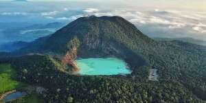 Menikmati Keindahan Indonesia dari Puncak Gunung Patuha