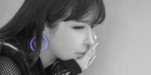 Lirik Lagu RED LIGHT - Park Bom dan Sai Sai Kham Leng