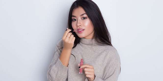 7 Rekomendasi Lipstick Nude Terbaik yang Cocok Untuk Kulit Sawo Matang