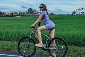 5 Deretan Seleb yang Jatuh dari Sepeda, Terbaru Anya Geraldine Sempat Trending!