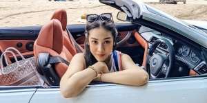 Abis Jatuh dari Sepeda, Anya Geraldine Malah Kebut-Kebutan Naik Jetski!