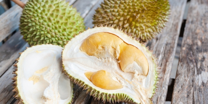 Ini lho Cara Memilih dan Membelah Durian yang Benar, Agar Tidak Tertipu Pedagang Nakal