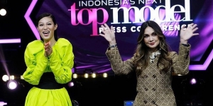 Jadi Juri di Indonesia's Next Top Model, Berikut 8 Adu Gaya Luna Maya dan Patricia Gouw