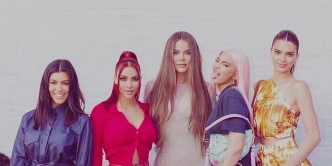 Keluarga Kardashian Bagi-Bagi Suvenir Mewah kepada Kru Keeping Up with The Kardashians