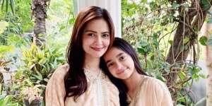 Lama Tak Terdengar Kabar, Ini 6 Potret Sydney Anak Cut Tari yang Udah Jadi Remaja Cantik