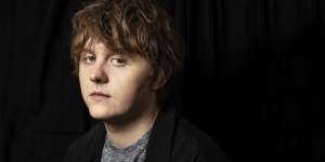 Lirik Lagu Someone You Loved - Lewis Capaldi