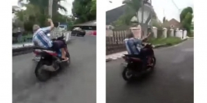 Viral Video Kakek Naik Motor Ugal-ugalan di Jalan, Bikin Jantungan!