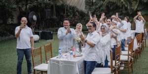 10 Potret Keseruan Kesha Ratuliu dan Keluarga Adakan Makan Malam setelah Pengajian Pra-Nikah