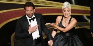 Lirik Lagu Shallow - Lady Gaga & Bradely Cooper