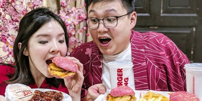 Cocok untuk Valentine, Kepoin Rasa Sakura Burger dari Burger King Yuk!