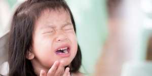 Tanda-Tanda yang Ditunjukkan Balita Saat Sudah Kenyang, Jangan Dipaksa Moms!