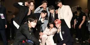 Lirik Lagu Boy With Luv - BTS feat. Halsey