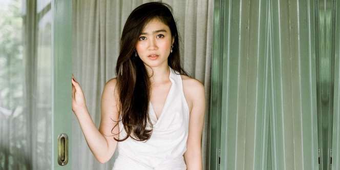Genap Berumur 25 Tahun, Ini 10 Potret Febby Rastanty yang Terlihat Makin Dewasa