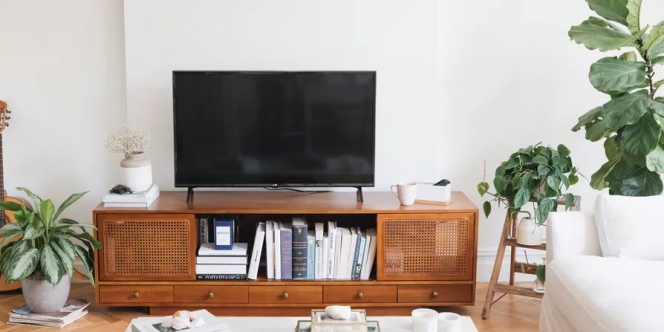 8 Tips Meletakkan Televisi dengan Benar, Gak Boleh Sembarangan ya Moms!