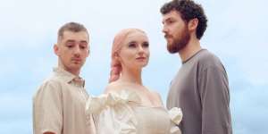 Lirik Lagu Higher - Clean Bandit feat. Iann Dior