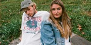 Lirik Lagu Emily - Jeremy Zucker feat. Chelsea Cutler