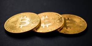 Harga Bitcoin Kembali Pecahkan Rekor, Hampir Tembus Rp 700 Juta!