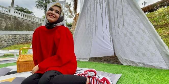 Curi Perhatian, 8 Gaya Amanda Manopo Berhijab Ini Stylish dan Bisa Jadi Inspirasi loh!