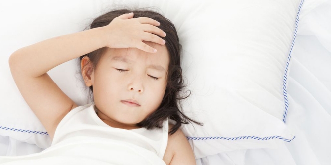 Orang Tua Harus Tahu Gejala dan Penyebab Pneumonia pada Anak