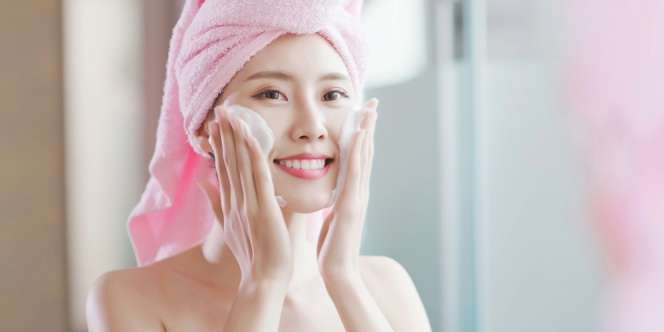 7 Rekomendasi Face Wash yang Cocok untuk Kulit Berminyak dan Berjerawat, Harganya Terjangkau Banget!