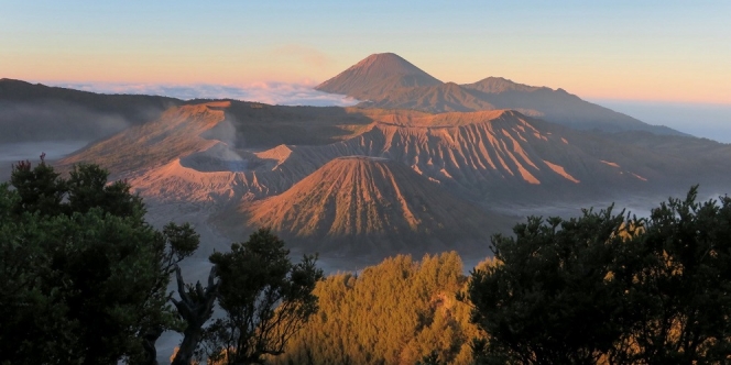 15 Destinasi Wisata Terbaik di Indonesia yang Wajib Kamu Kunjungi Setidaknya Sekali Seumur Hidup!