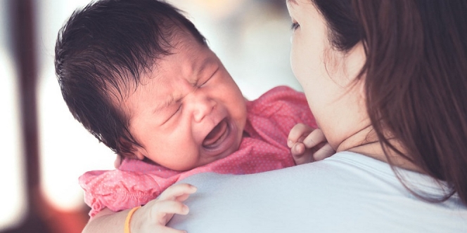 Perut Bayi Tiba-Tiba Mengeras, Ini Penyebab Masuk Angin Pada Bayi