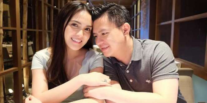 Shandy Aulia Pamer Foto Berendam di Bathtub Bareng Suami, Netizen Heboh