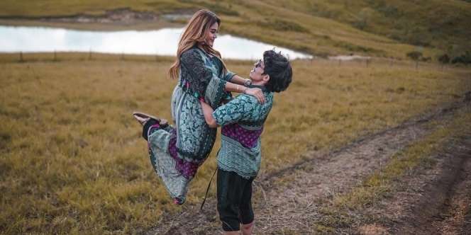 Ini Momen Pemotretan Atta Halilintar dan Aurel Hermansyah untuk Buku Nikah, Hasilnya Jadi Pangling
