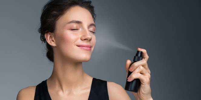 6 Rekomendasi Setting Spray yang Bikin Makeup Tetap On Point dan Nggak Nempel di Masker