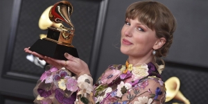 Cetak Rekor, Taylor Swift Jadi Perempuan Pertama yang 3 Kali Menang Album of the Year Grammy Awards