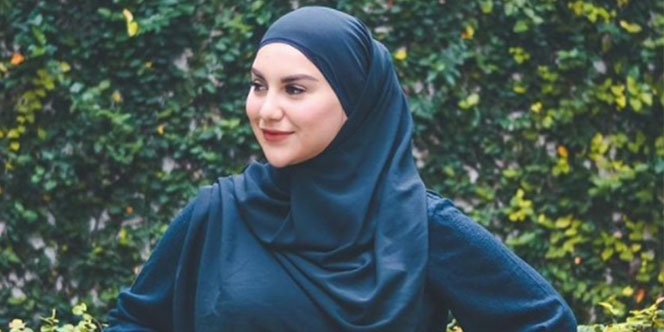 Rindu Penampilan Masa Lalu, Irish Bella Jawab Kemungkinan untuk Lepas Hijab