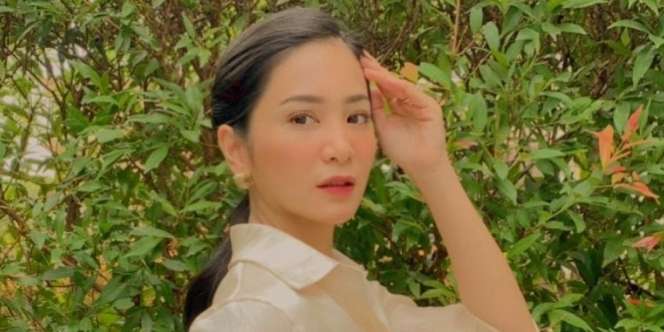 Potret Bunga Zainal Rayakan Ulang Tahun ke-34 Tahun, Berasa Kakak Adik Foto Bersama Anak!