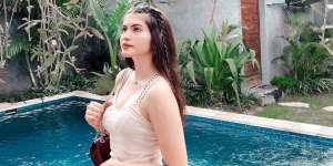 10 Potret Pesona Agatha Valerie Pakai Tank Top, Aura Cantiknya Terpancar!