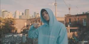 Lirik Lagu Comethru - Jeremy Zucker