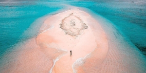Pulau Dodola, Serpihan Berlian di Maluku Utara yang Panoramanya Bak Lukisan!