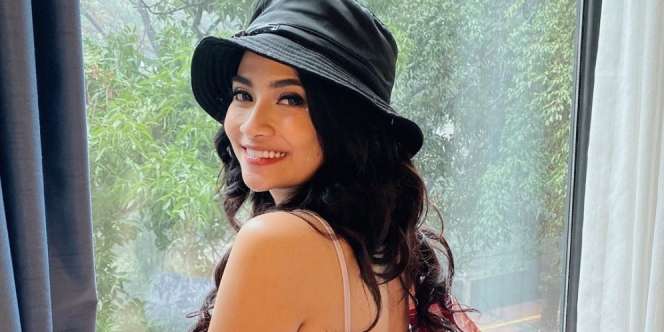 Biasa Tampil dengan Pakaian Terbuka, Ini Sederet Potret Vanessa Angel Berhijab