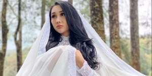 Sambut Ramadhan, Lucinta Luna Rilis Single Religi