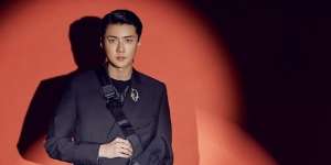 8 Hadiah Ulang Tahun Sehun EXO dari Fans Super Tajir, Ada yang Kasih Kado Pulau!