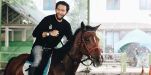 Lama Tak Terdengar, Ini 10 Potret Alfie Alfandy Pesinetron yang Kini Jadi Ustaz