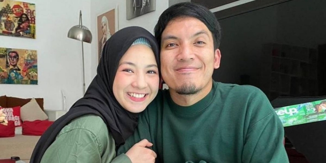 Rayakan 8 Tahun Pernikahan, Ini Sederet Potret Mesra Desta dan Natasha Rizky