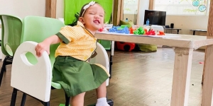 10 Potret Baby Claire Anak Shandy Aulia Pakai Seragam Sekolah, Lucu dan Gemesin Banget!