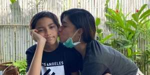 Ini 10 Potret Anak Pertama Nana Mirdad yang Kini Sudah Remaja, Makin Ganteng