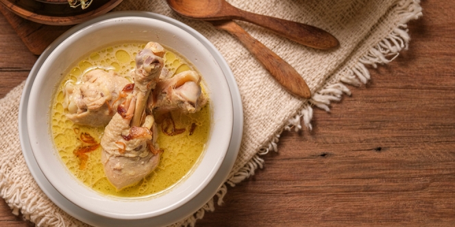 9 Resep Opor Ayam Spesial untuk Lebaran dan Tips Agar Bumbu Gurih Meresap dalam Daging
