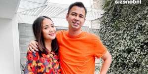 Raffi Ahmad dan Nagita Slavina Bagi-Bagi Hampers untuk Pegawai, Isinya Ada Iphone 12