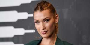 Aksi Bella Hadid Turun ke Jalan Ikuti Demo untuk Bela Palestina Ini Banjir Pujian