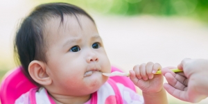 Nutrisi Penting yang Dibutuhkan Bayi di Usia 6-12 Bulan