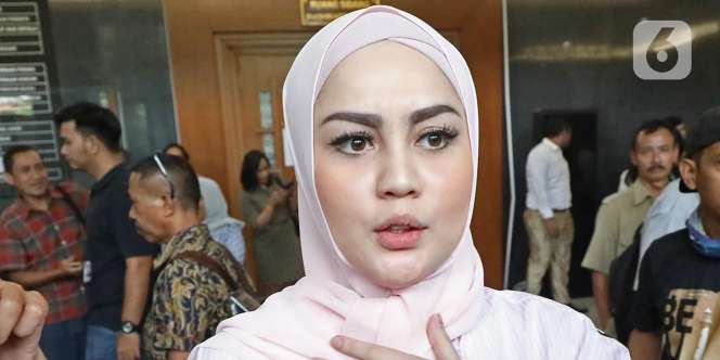 Dikabarkan Jadi Istri ke-3 Uje, Jennifer Dunn Beri Klarifikasi